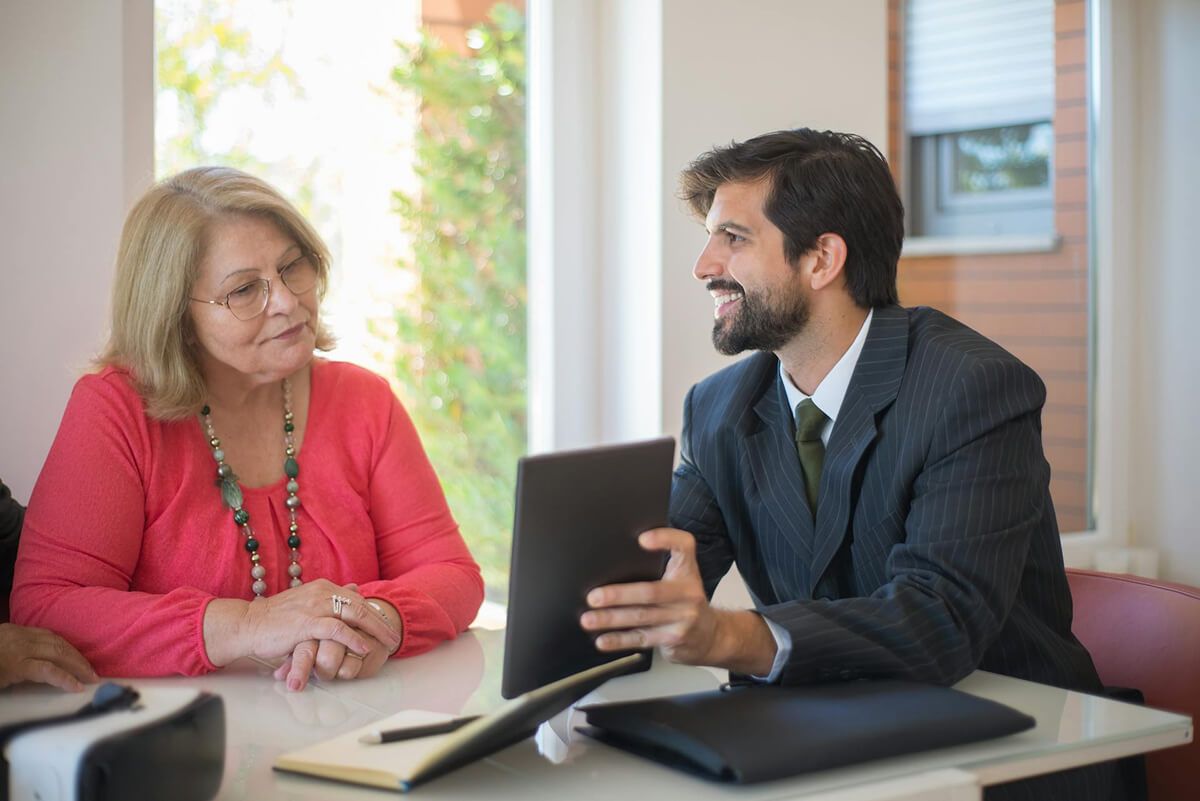 Customer support advisor helping a member with coverage questions